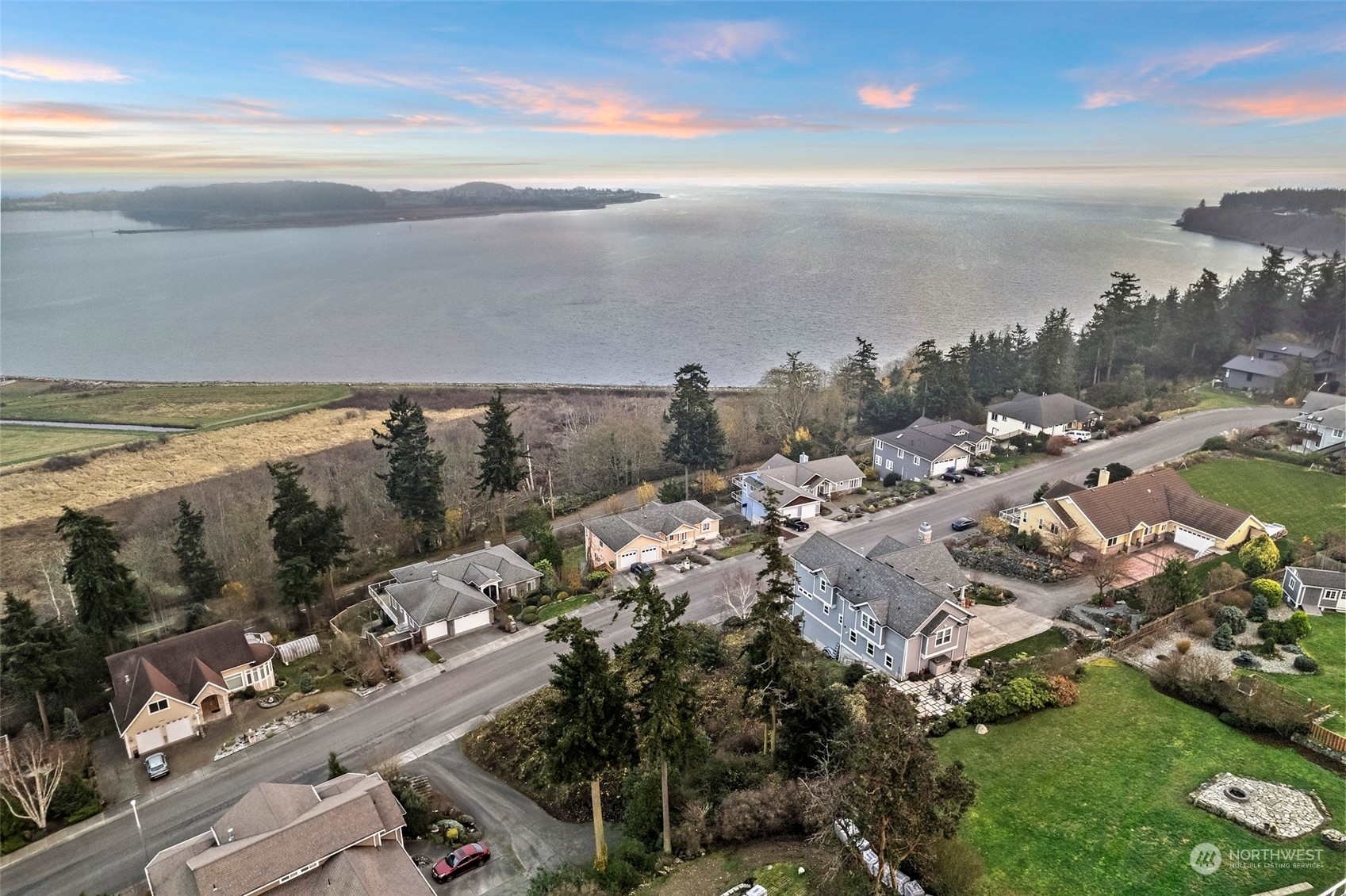 2331 SW Freund Street