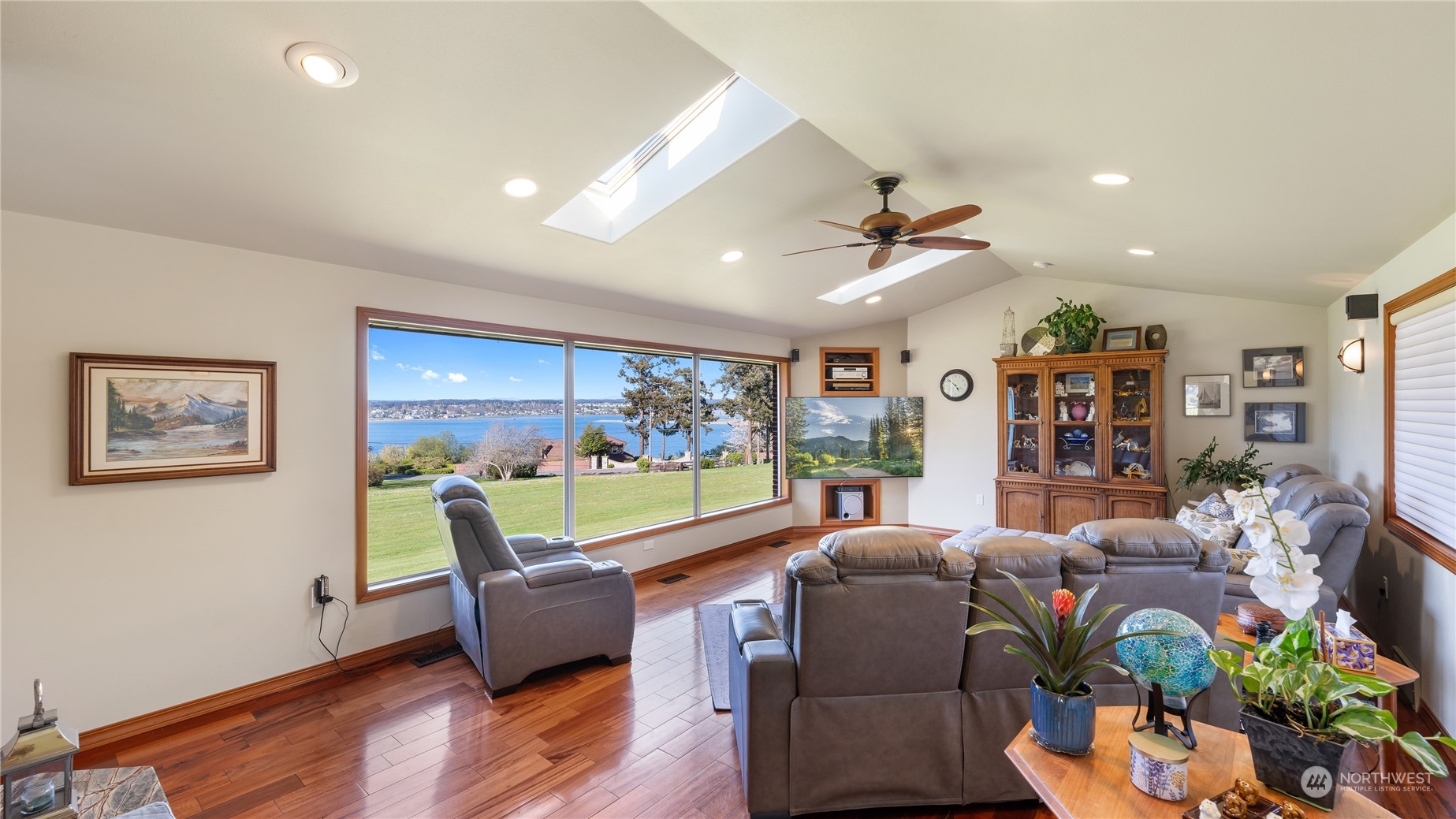 1575 Scenic Heights Road