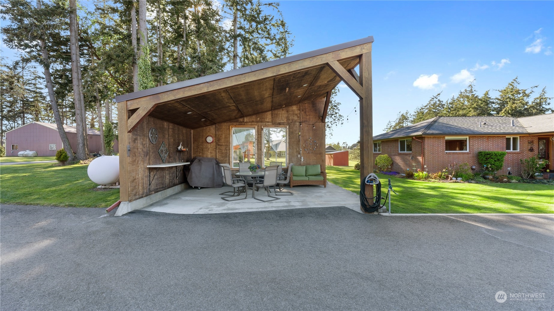 1575 Scenic Heights Road