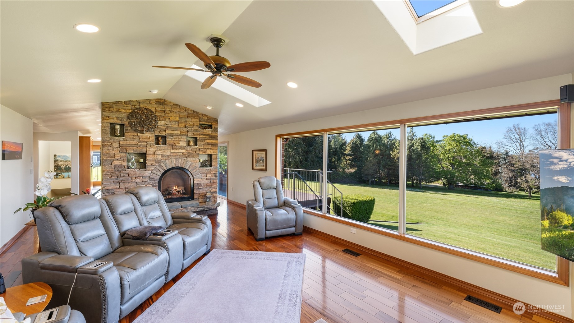 1575 Scenic Heights Road