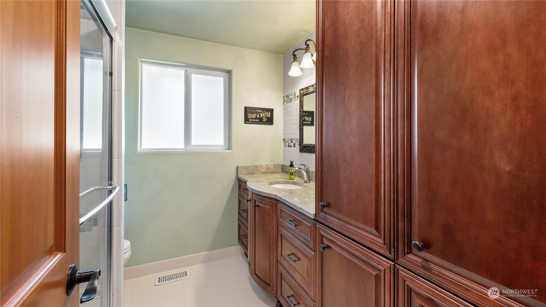 1575 Scenic Heights Road