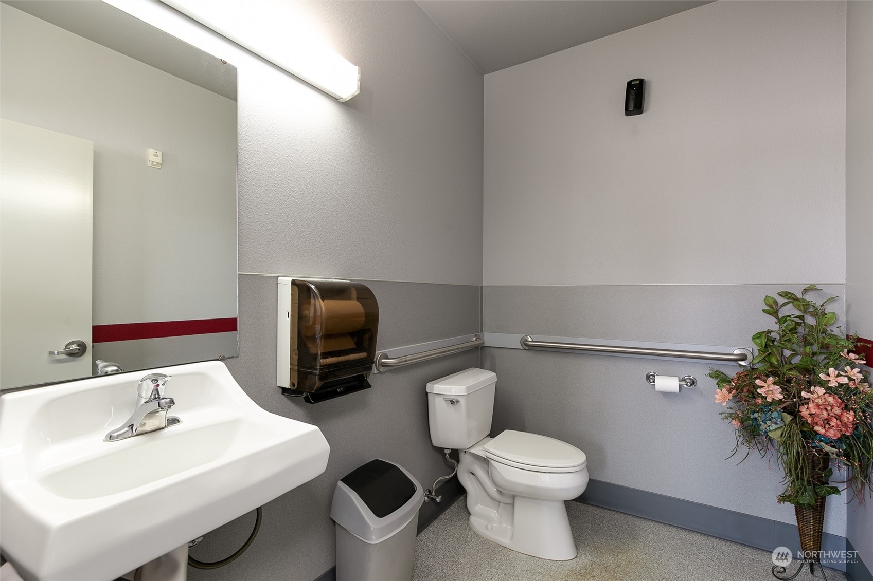 152 NE Midway Boulevard