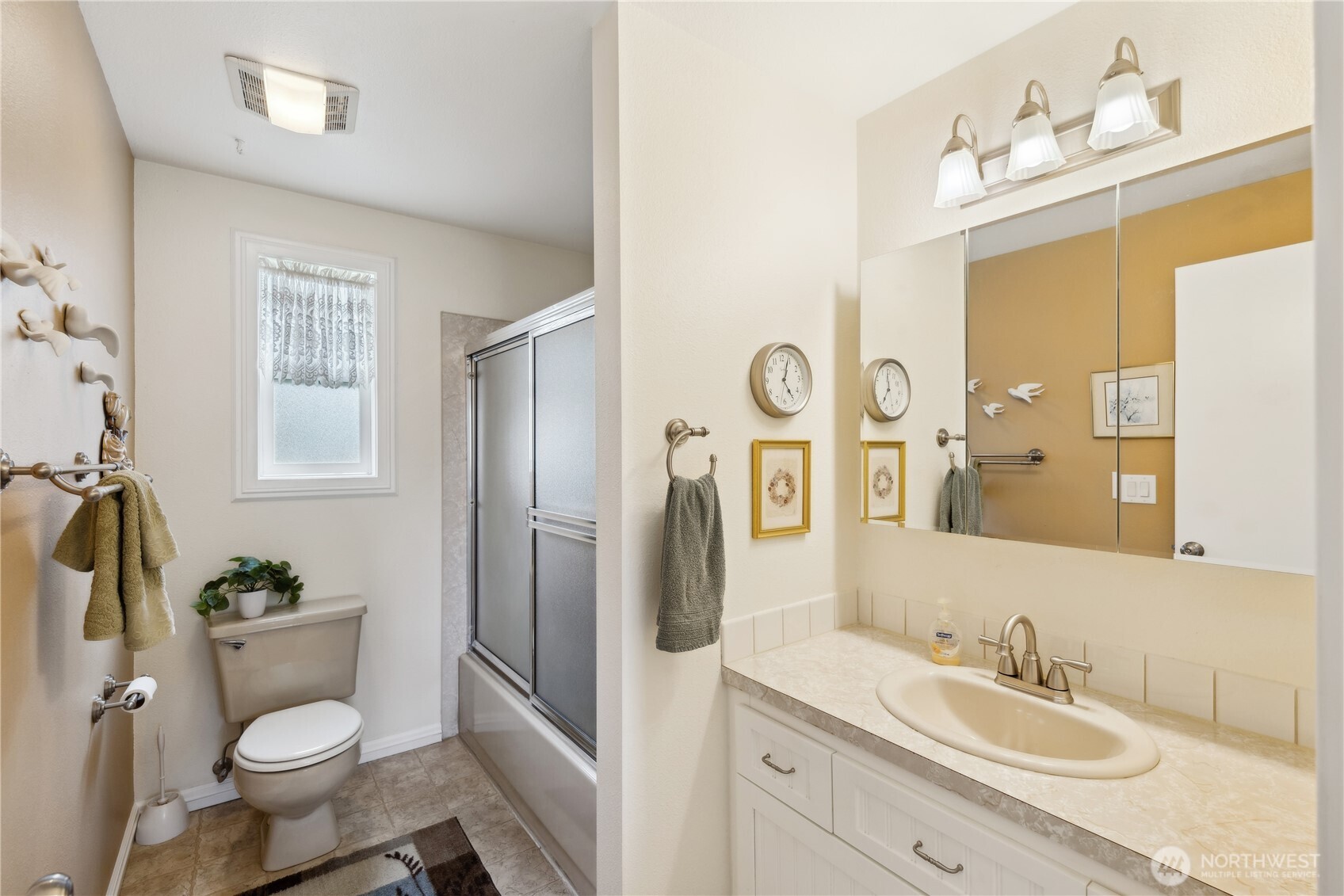 1058 SW Leschi Drive