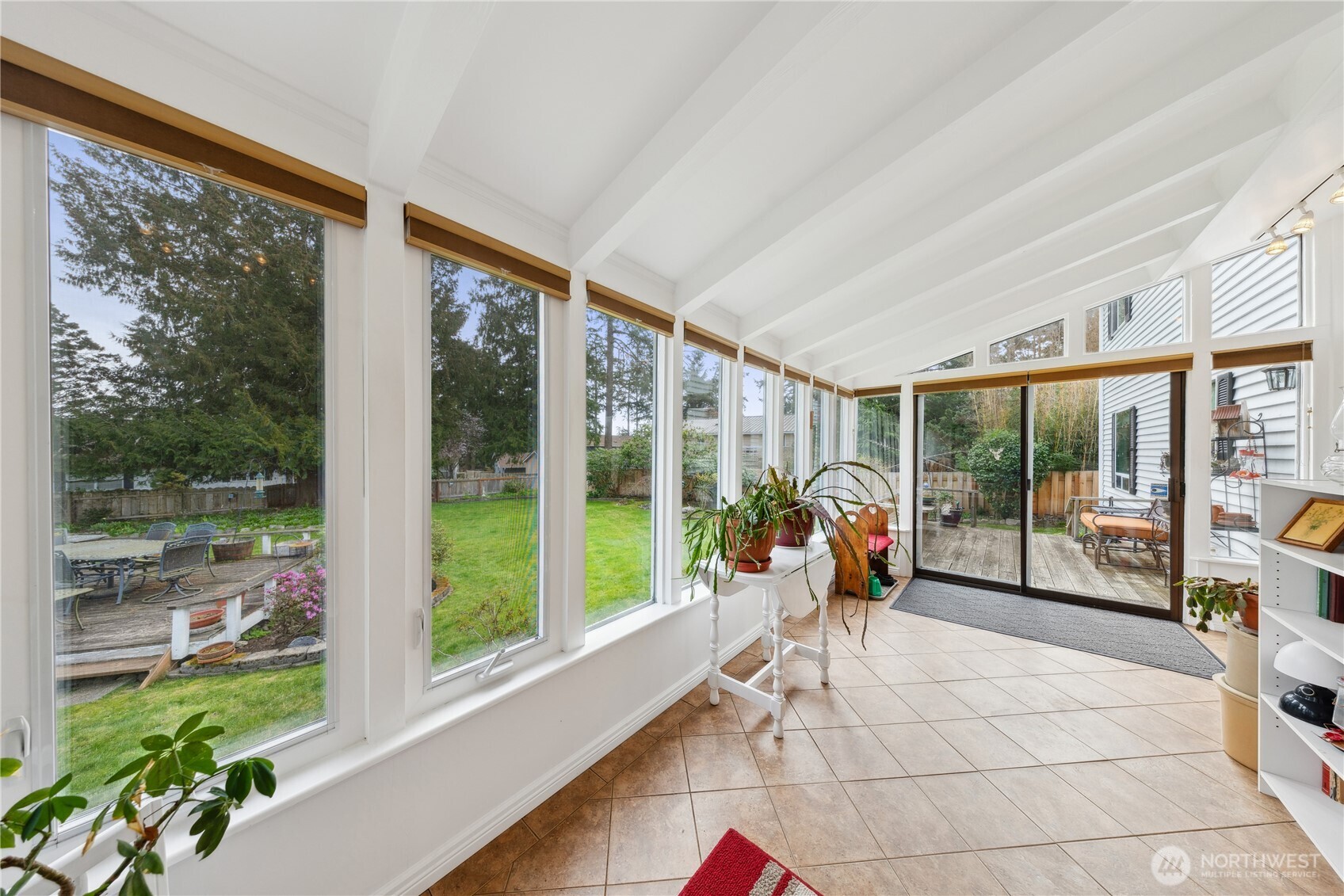 1058 SW Leschi Drive