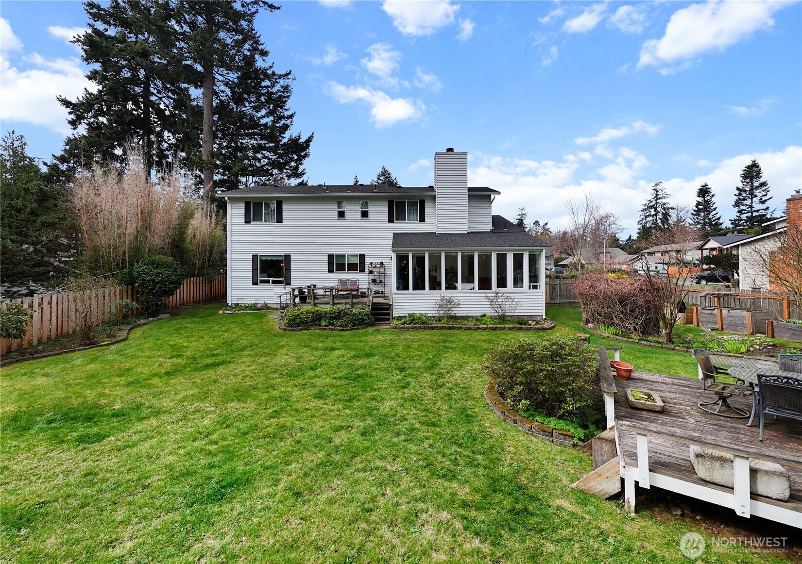 1058 SW Leschi Drive