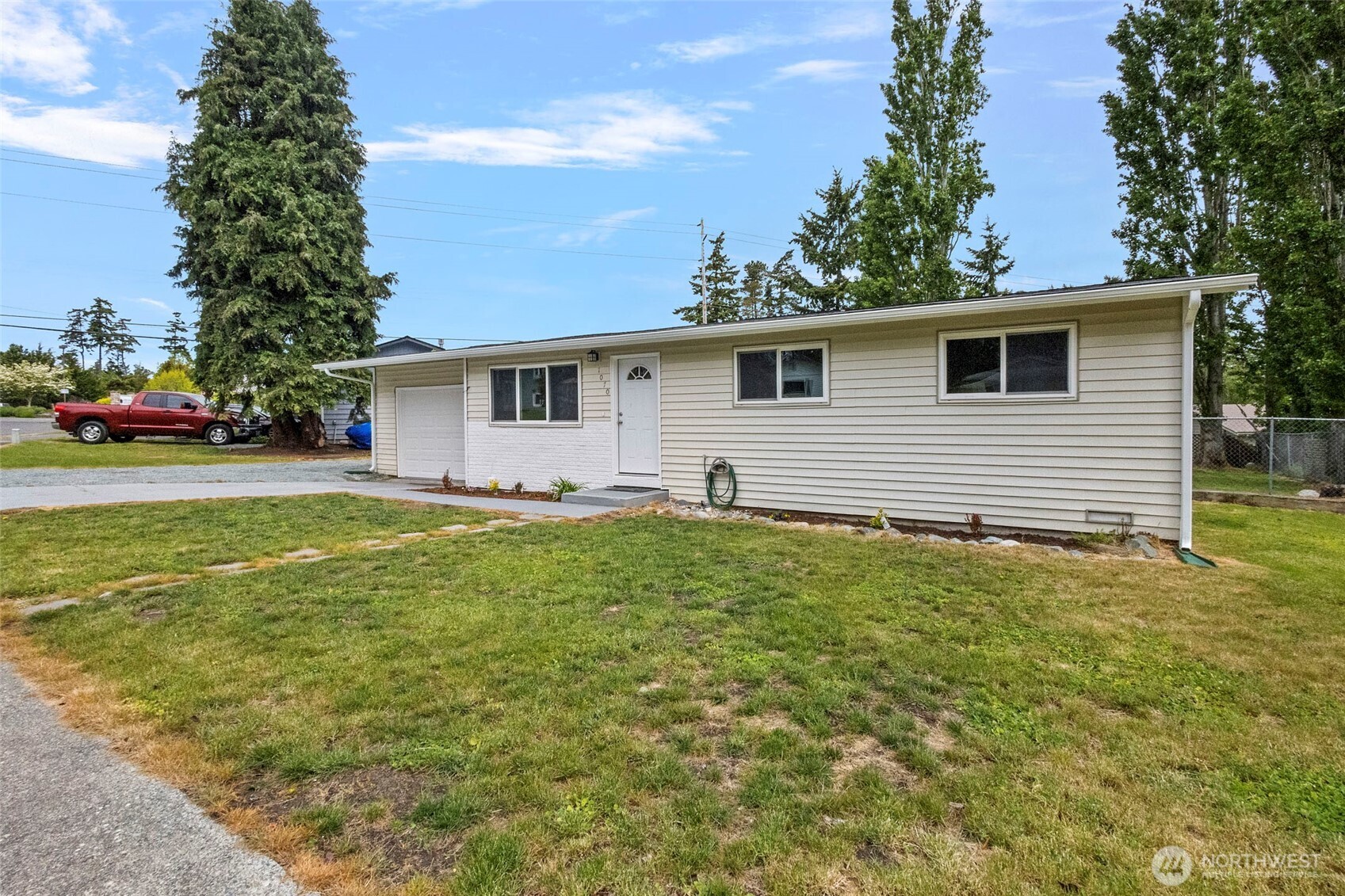 1070 NW Cathlamet Drive