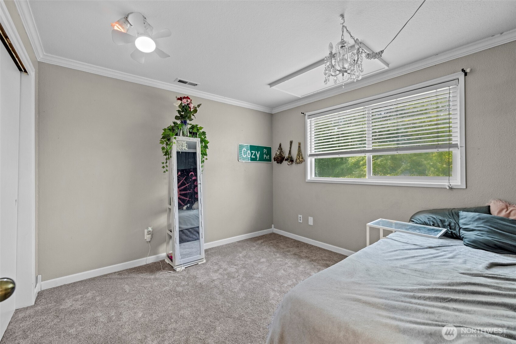 386 NW Fairhaven Drive