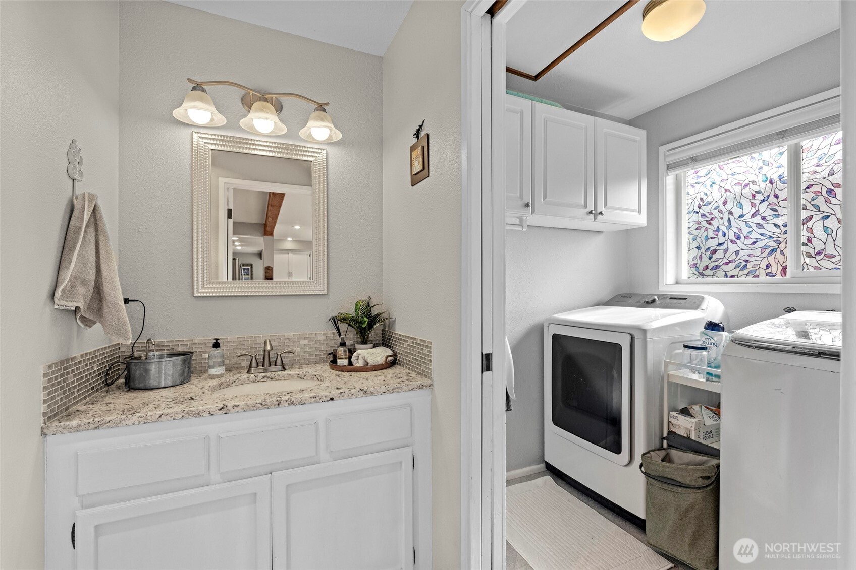 386 NW Fairhaven Drive