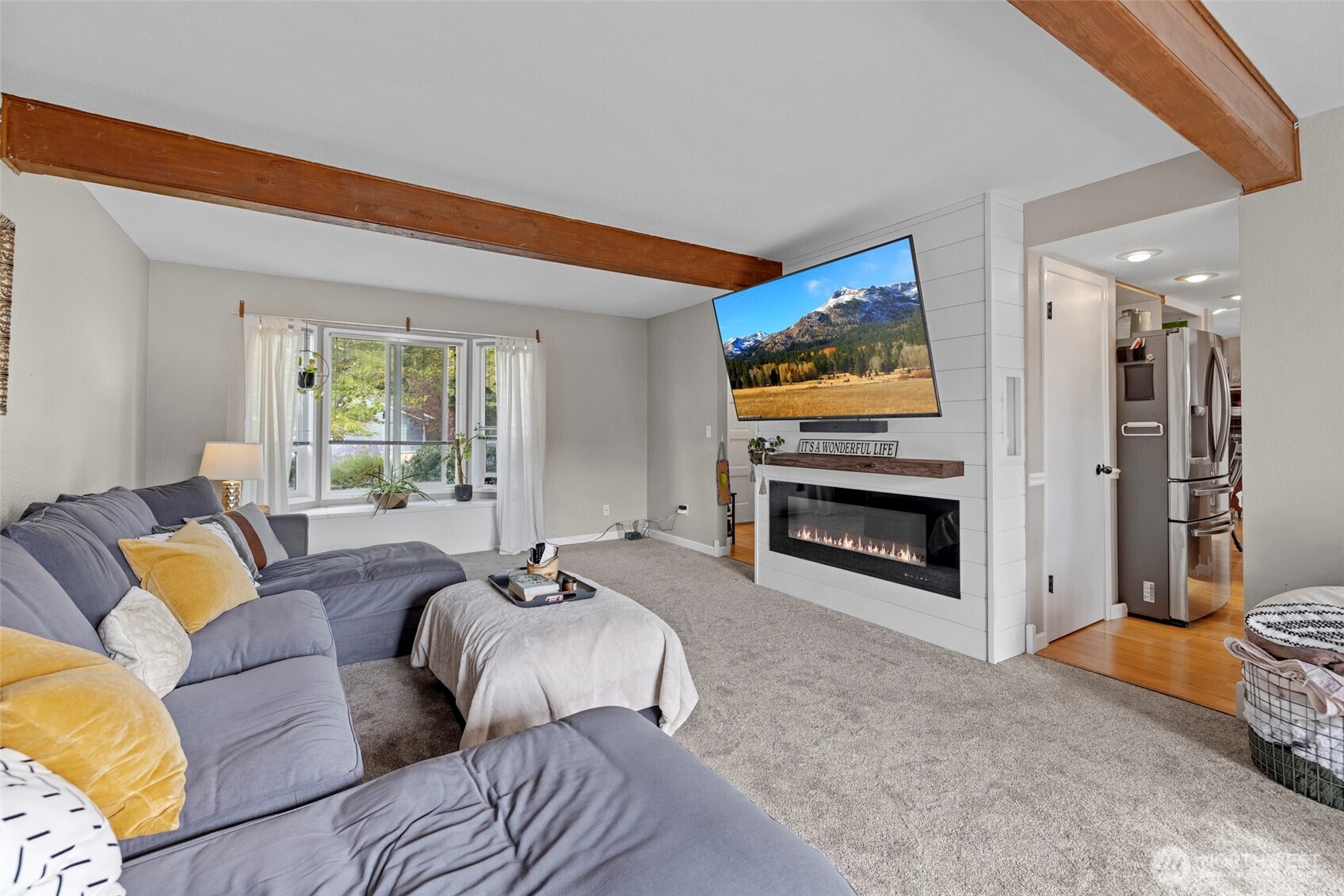 386 NW Fairhaven Drive