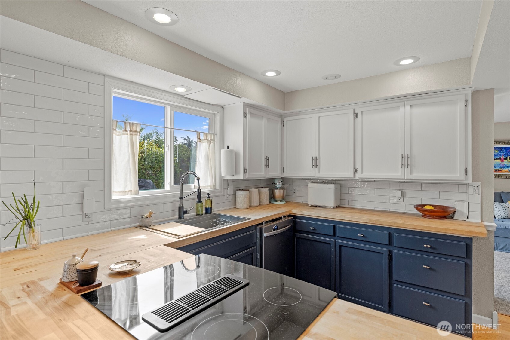 386 NW Fairhaven Drive