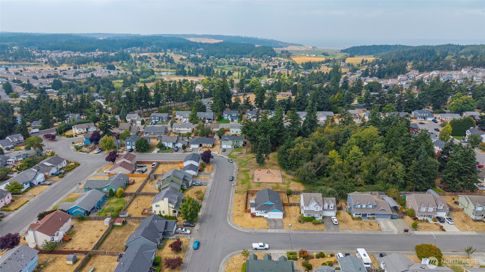 785 SW Puffin Street