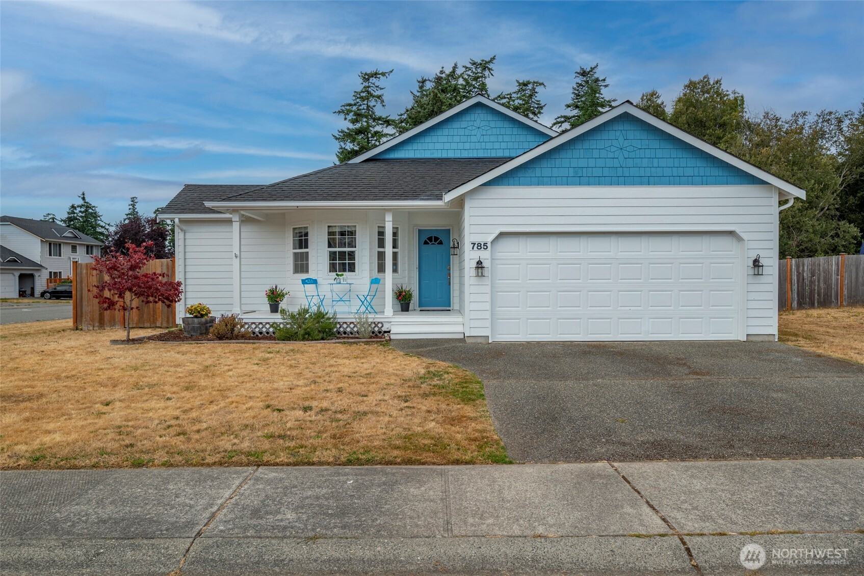 785 SW Puffin Street