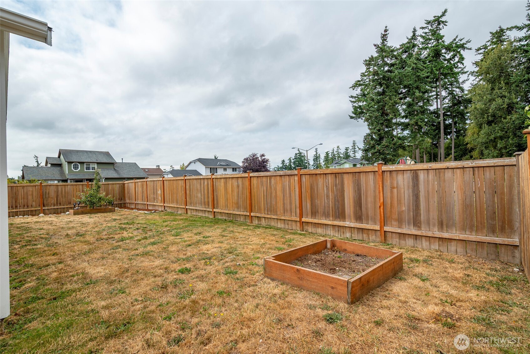 785 SW Puffin Street