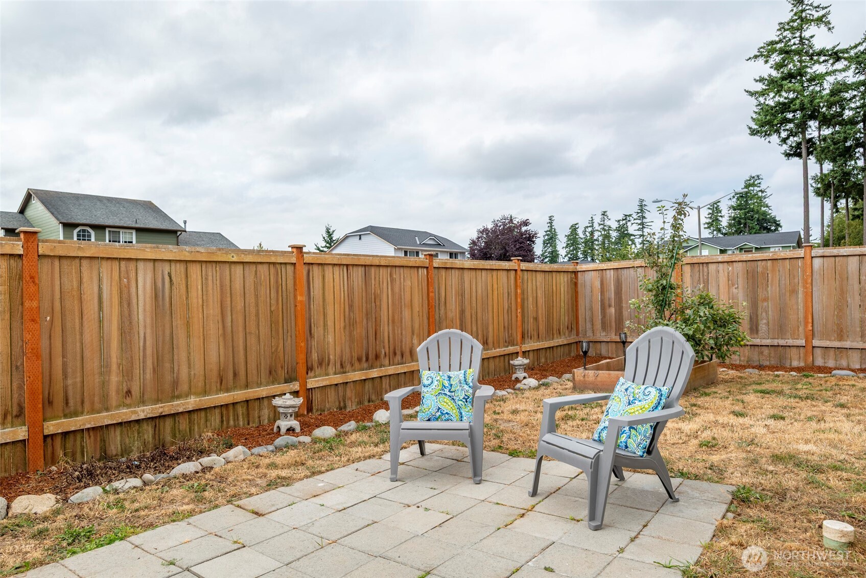 785 SW Puffin Street