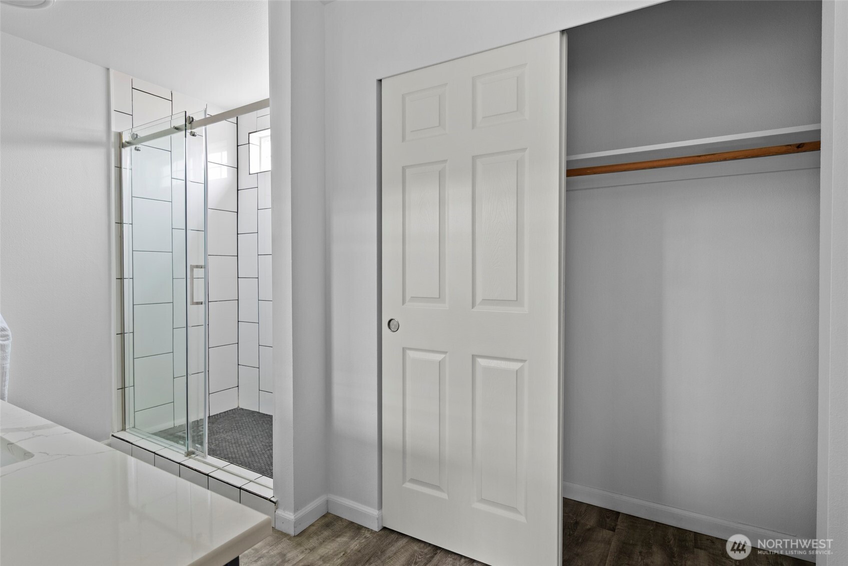 785 SW Puffin Street