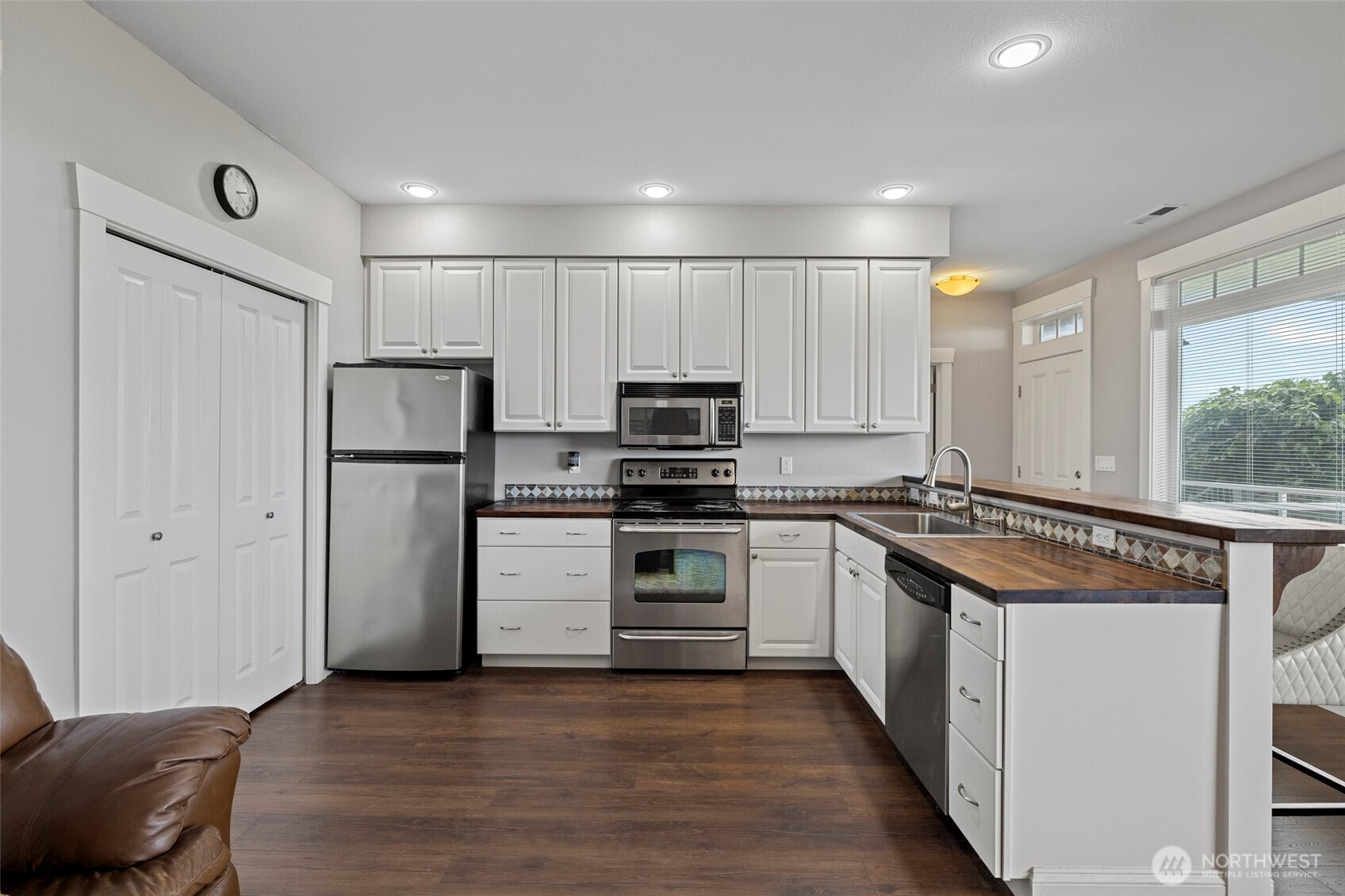 2220 SW Scenic Heights Street