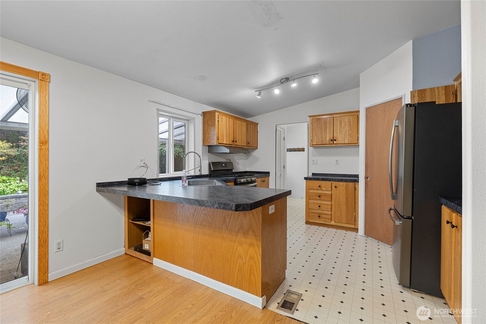 159 E Crescent Harbor Road