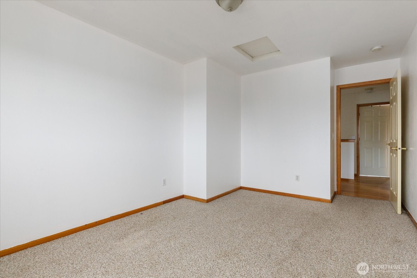 1875 SW Sunnyside Avenue