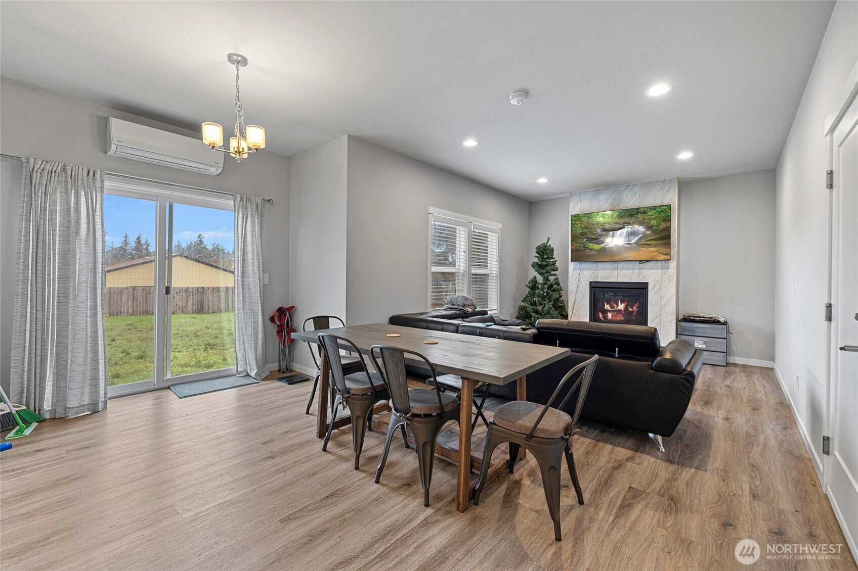 1400 E Whidbey Avenue