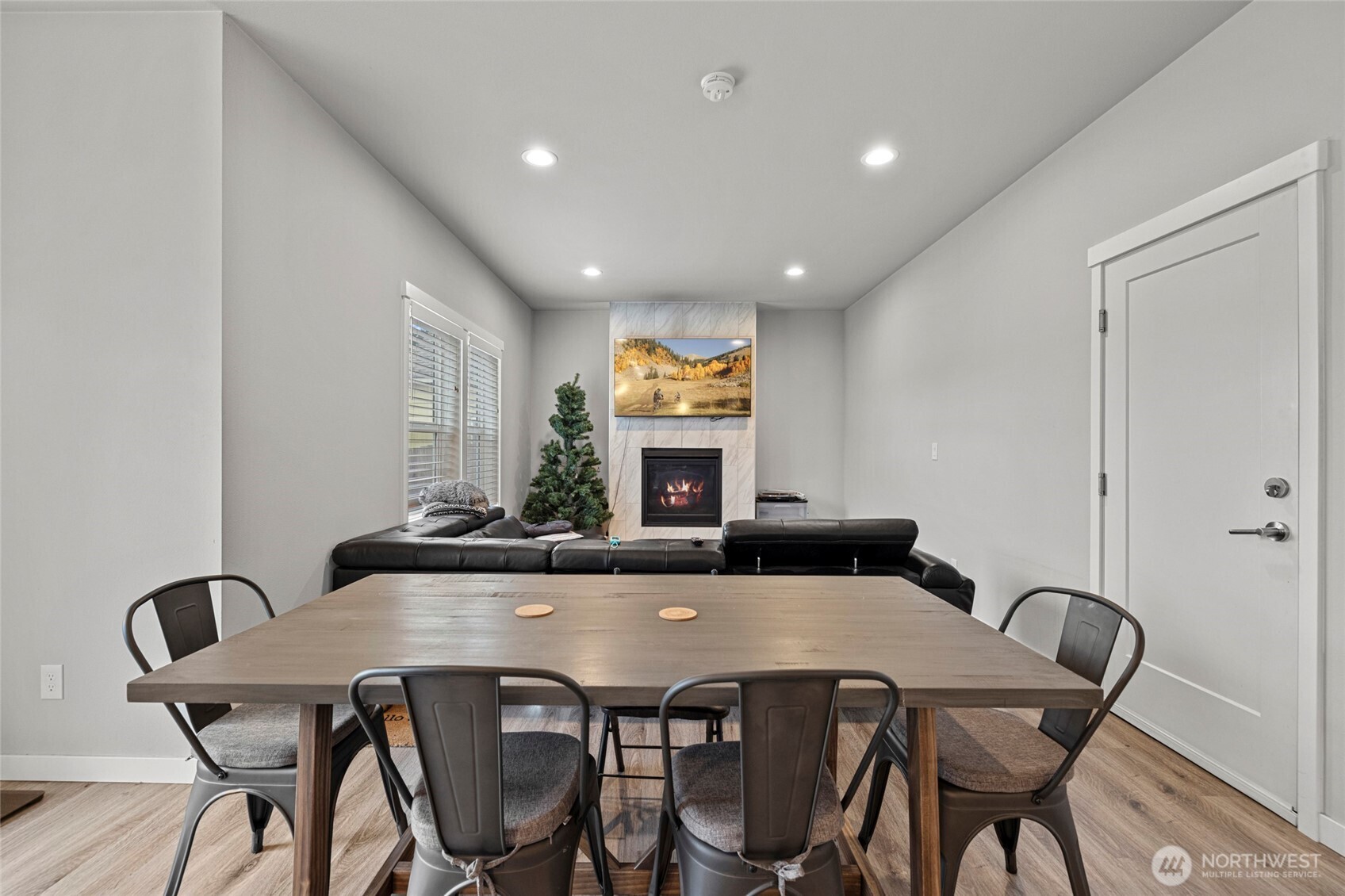 1400 E Whidbey Avenue