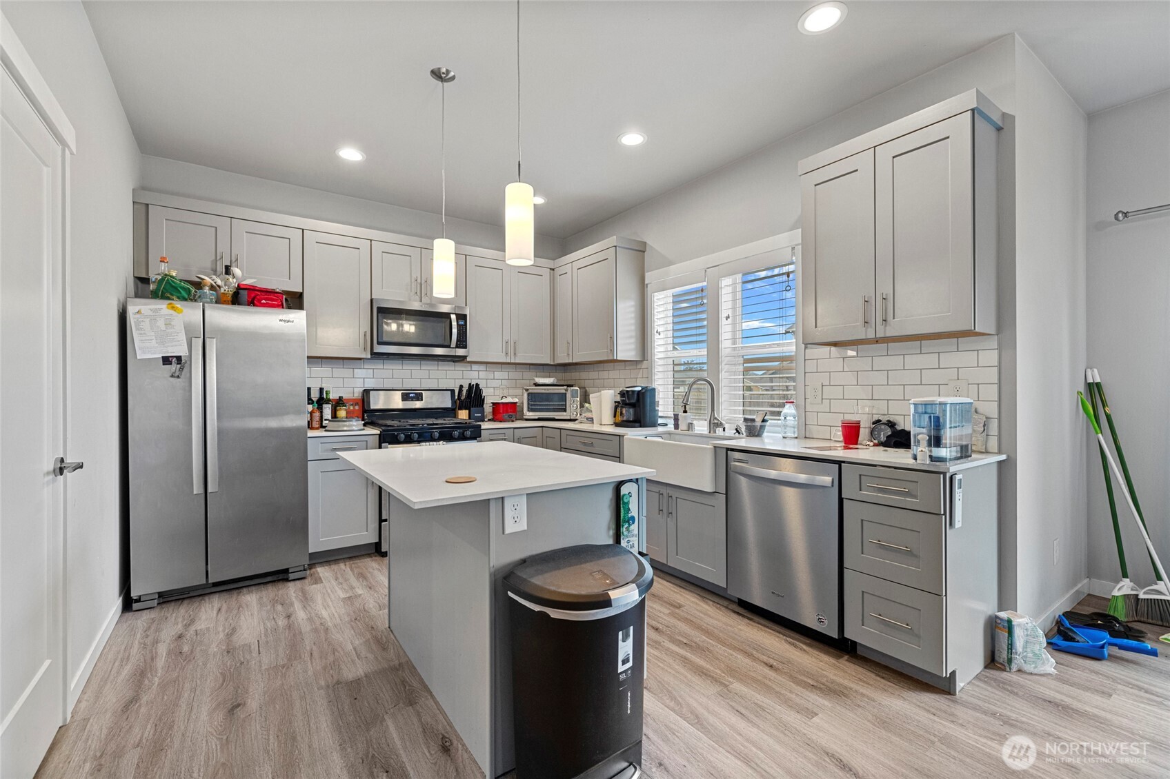 1400 E Whidbey Avenue