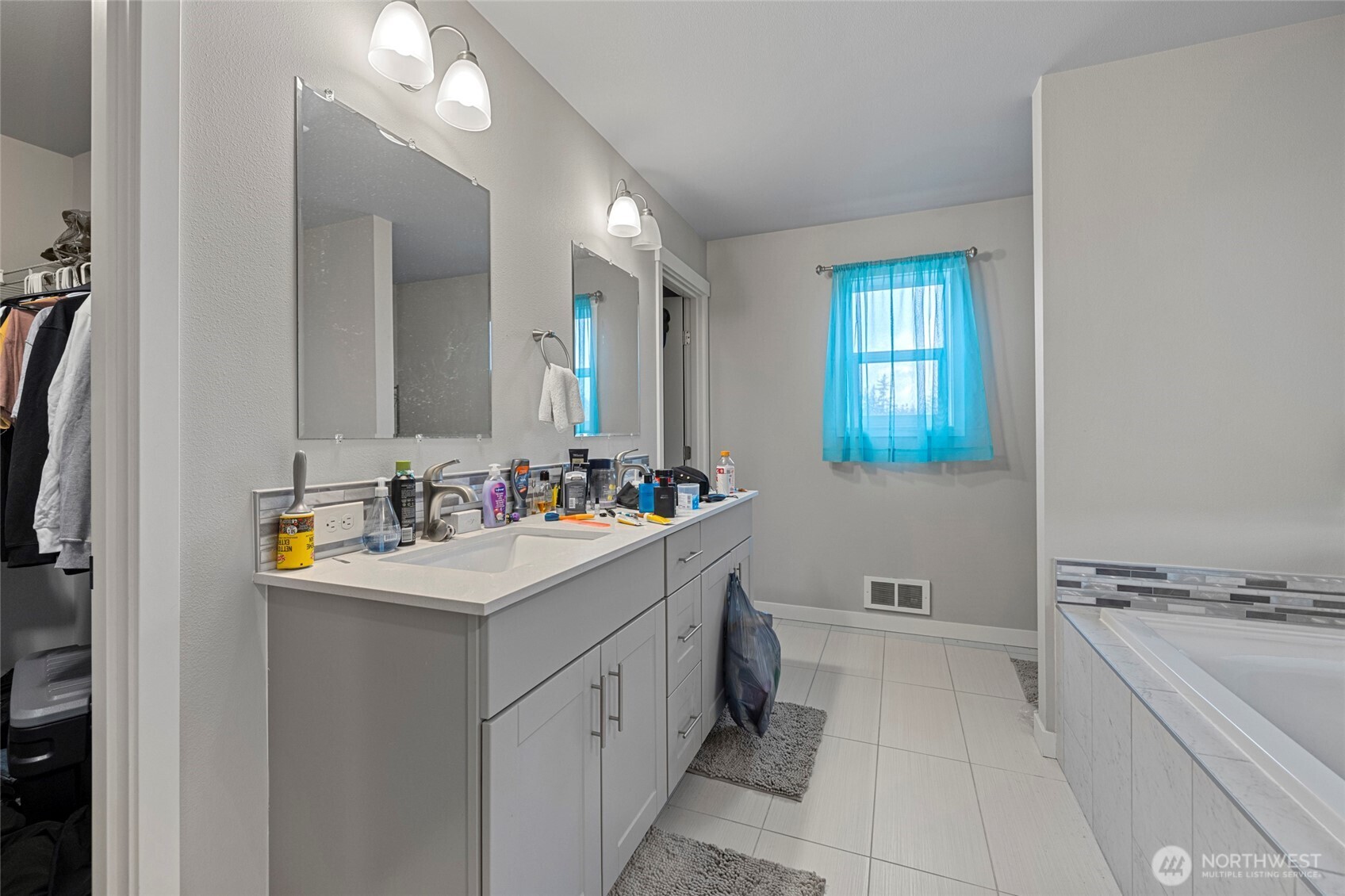 1400 E Whidbey Avenue