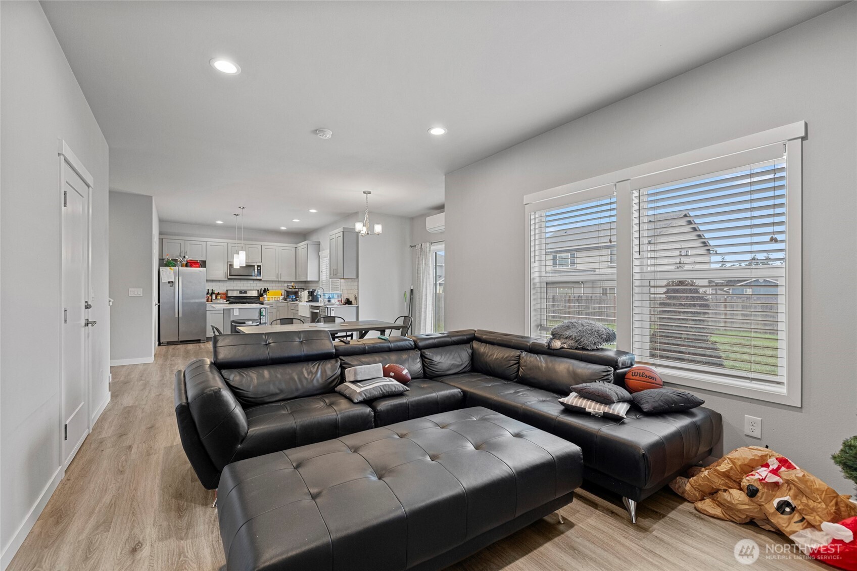 1400 E Whidbey Avenue