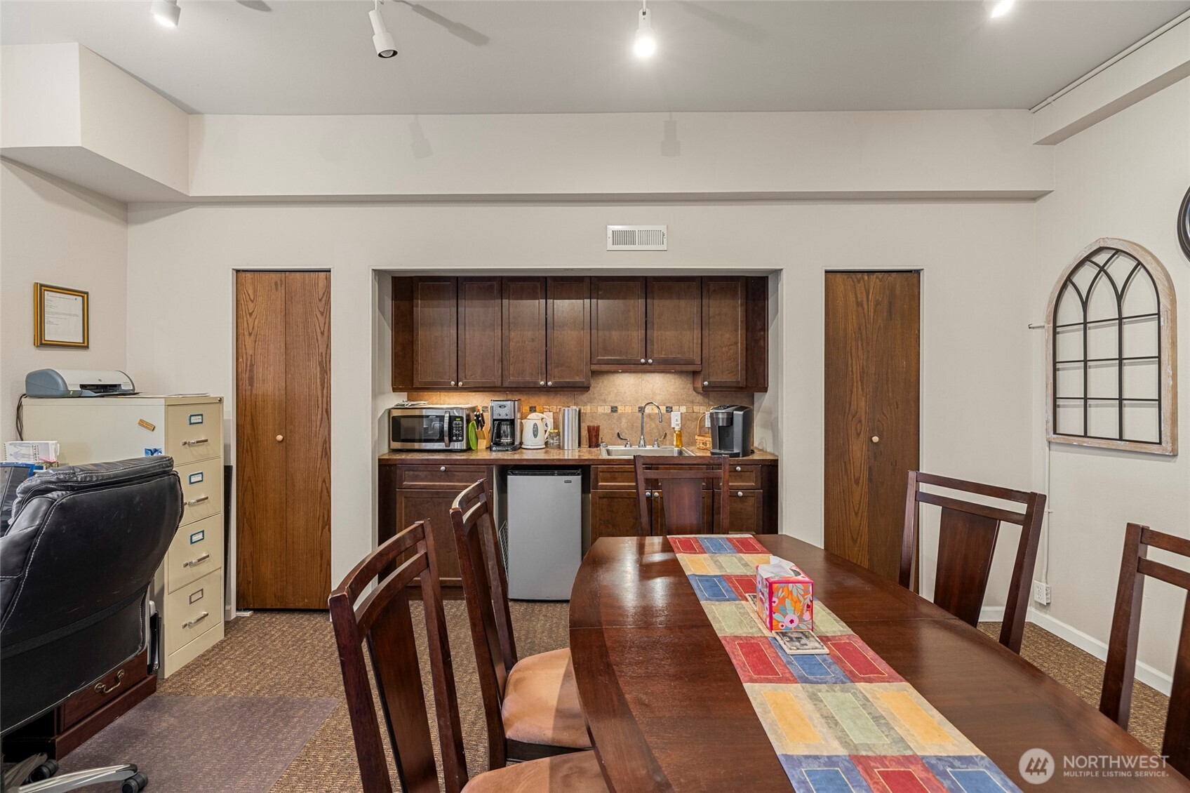 746 NE Midway Boulevard