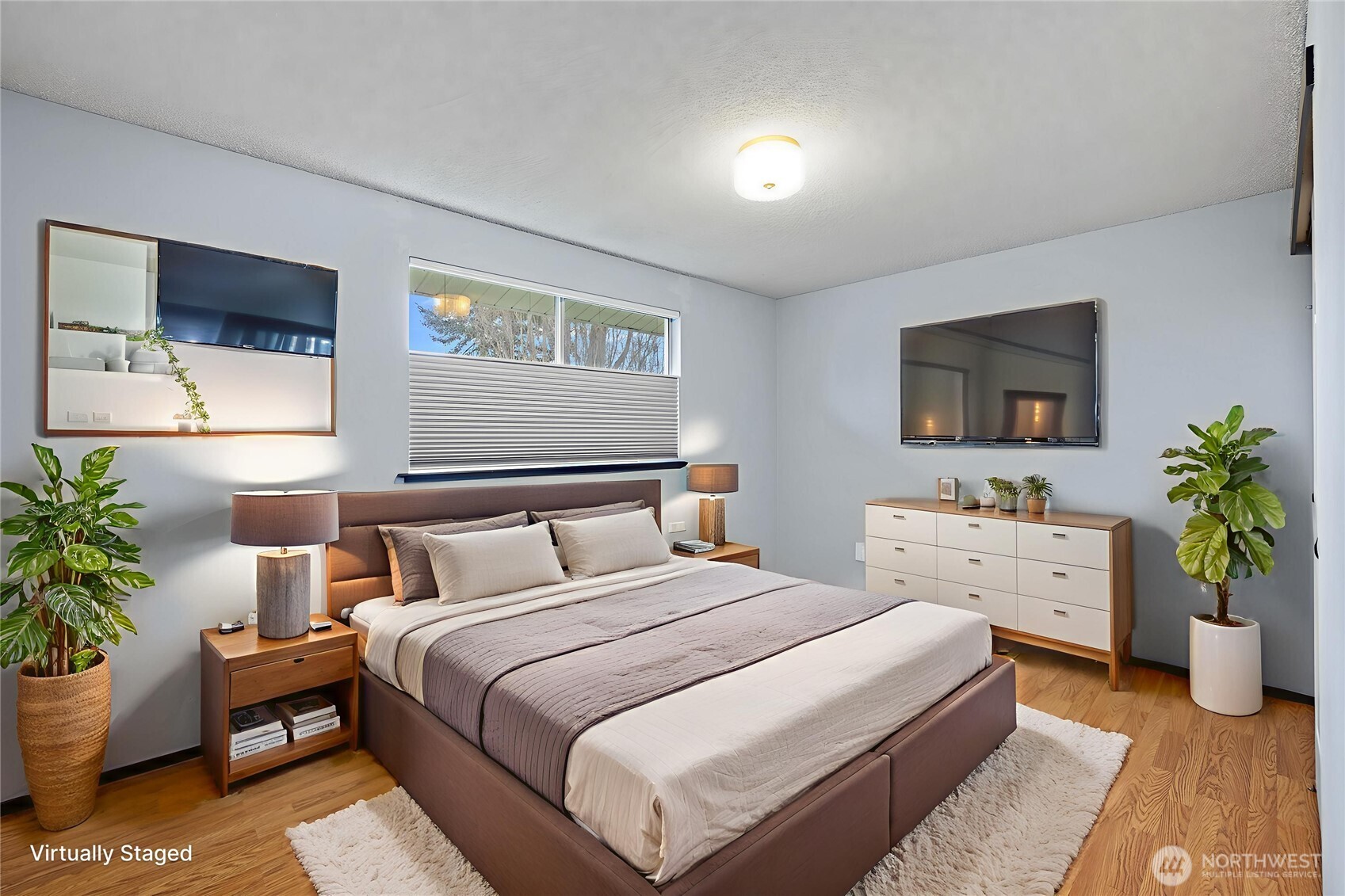 953 NW Illahee Drive