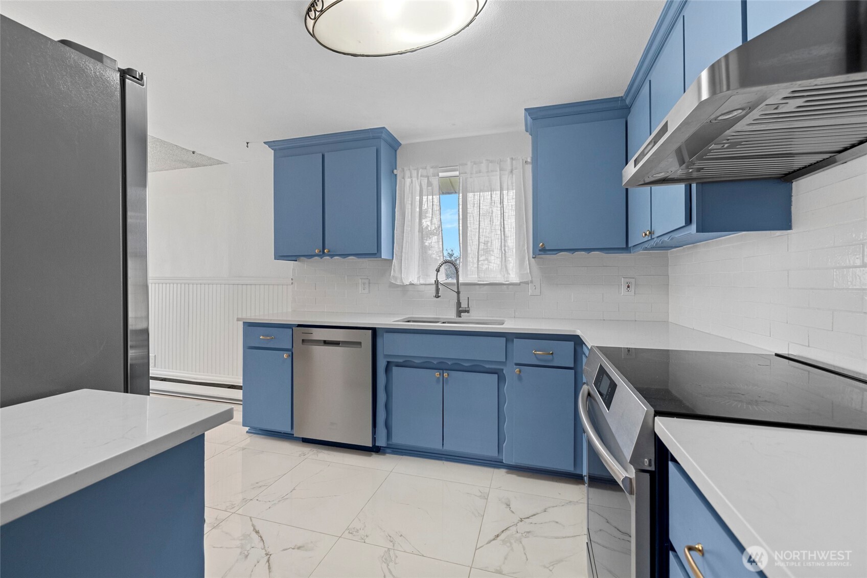 953 NW Illahee Drive