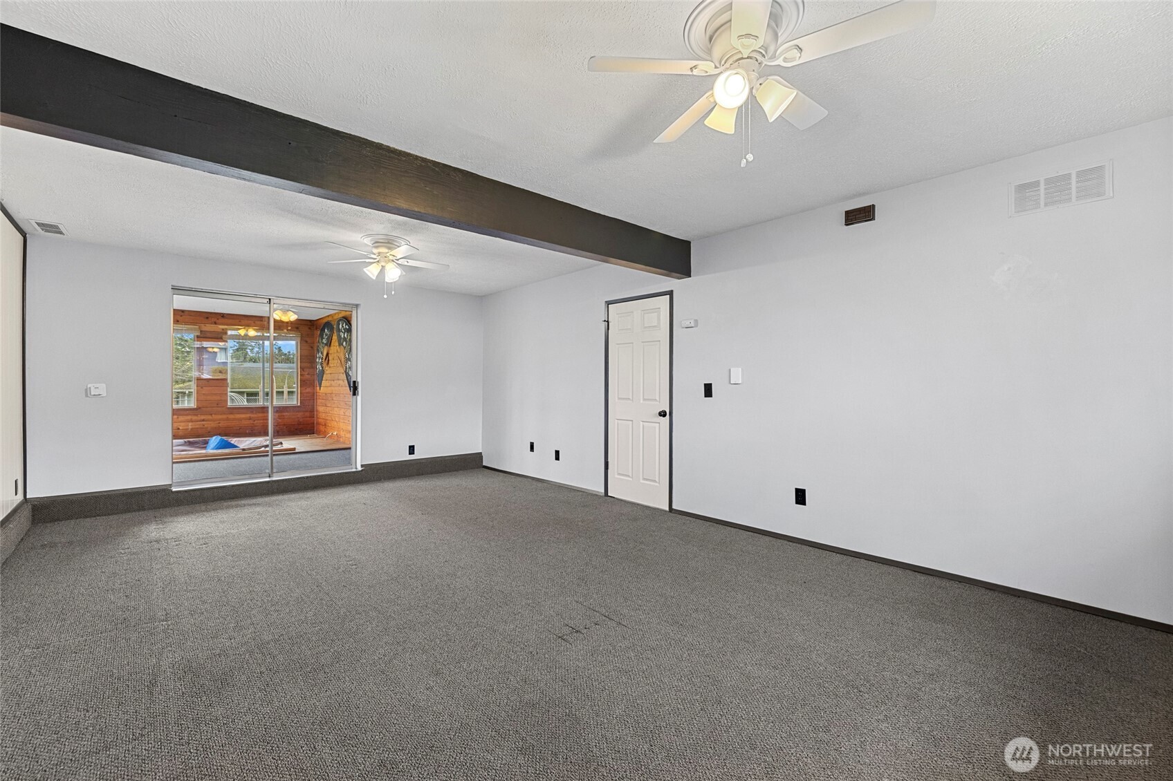 953 NW Illahee Drive