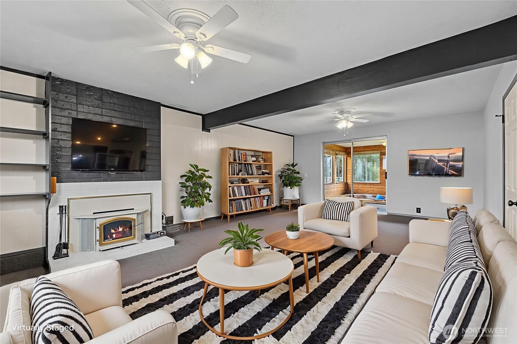 953 NW Illahee Drive