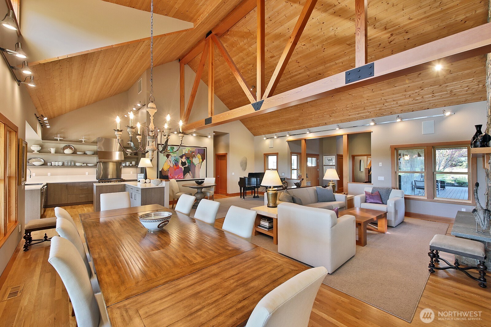 1975 Hillvista Place