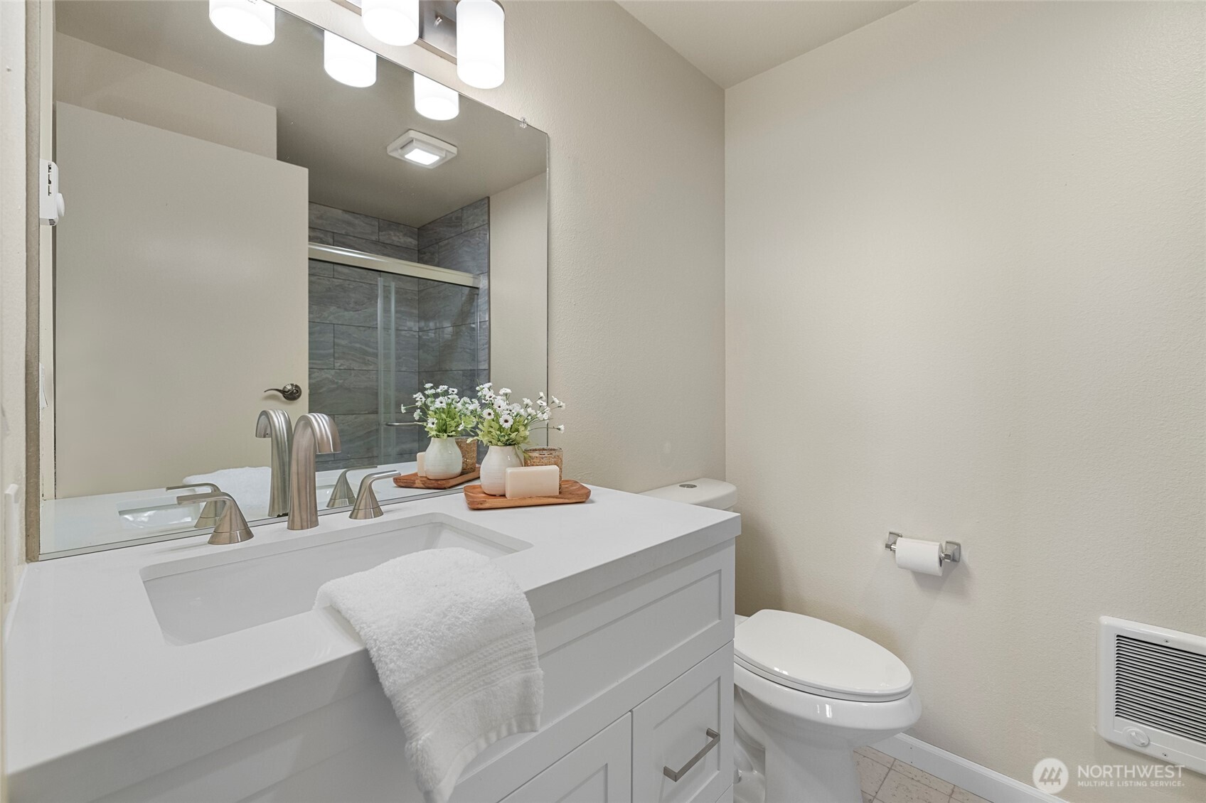 710 E Bay Front Lane