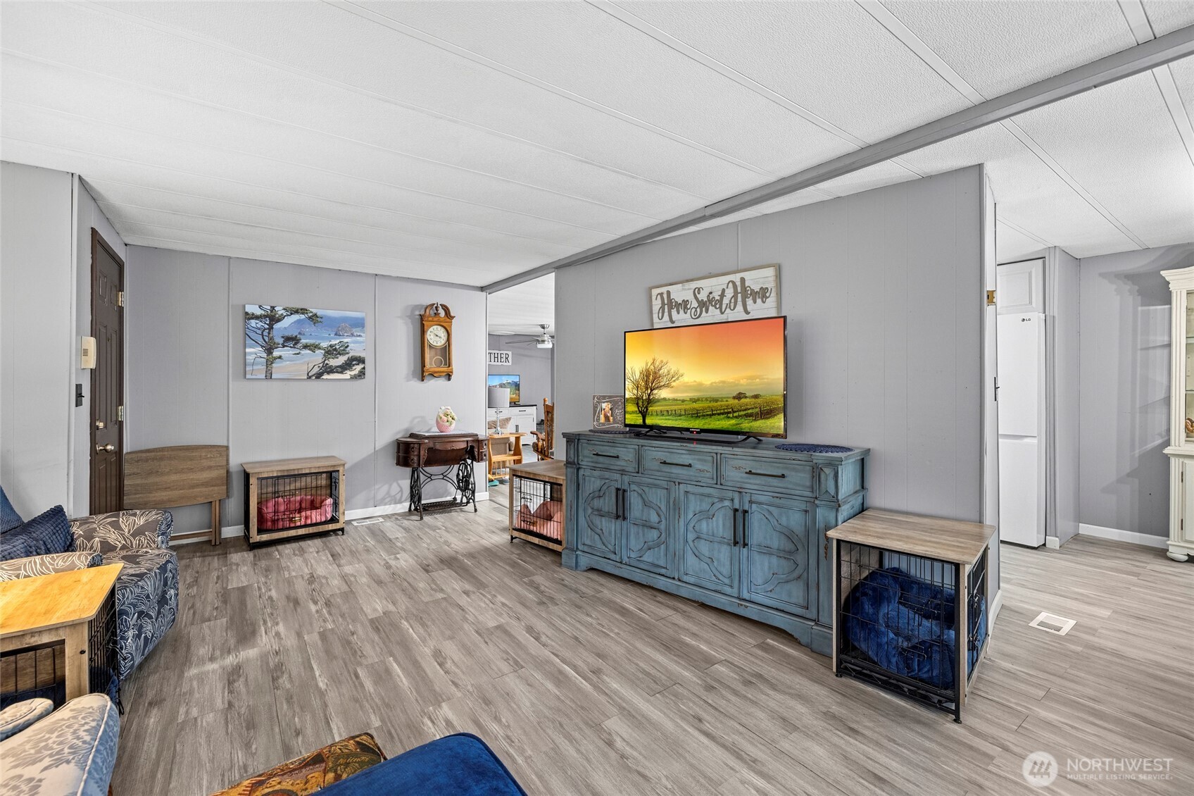 4565 Woodland Circle