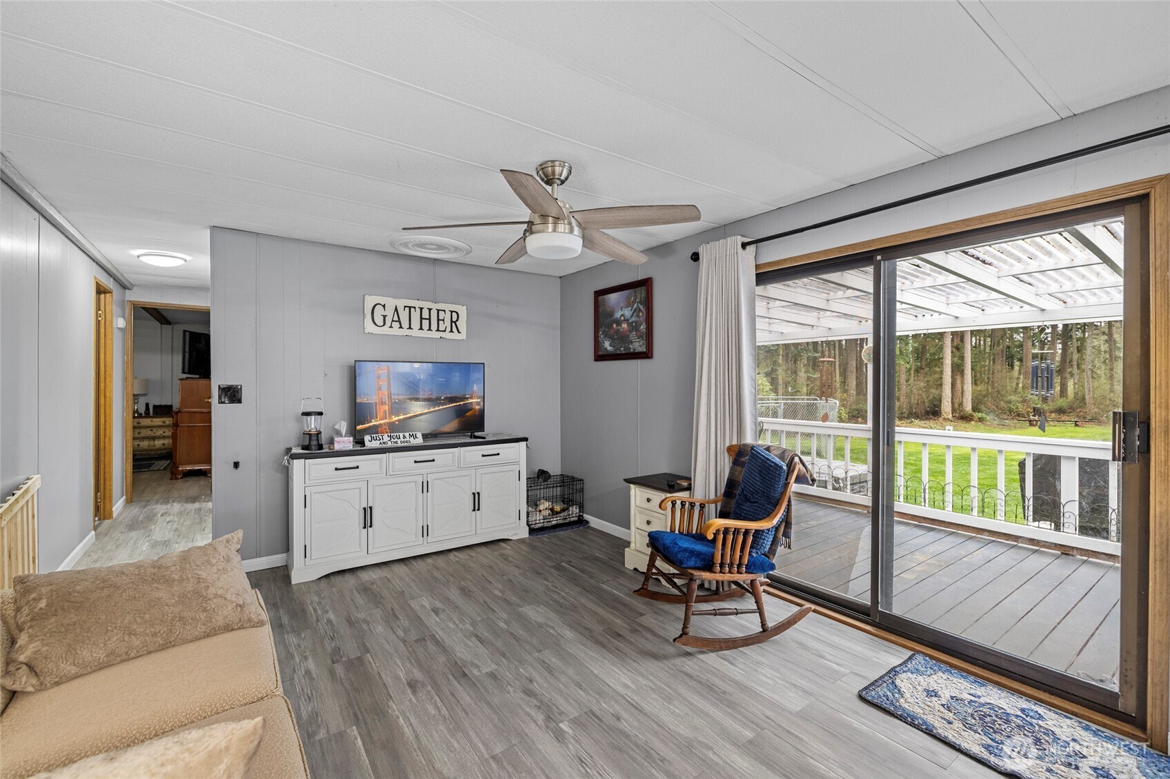 4565 Woodland Circle