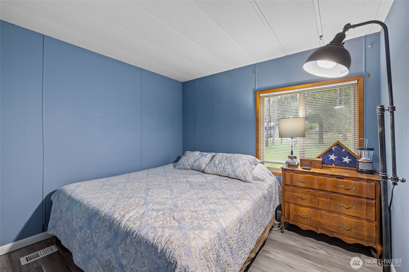 4565 Woodland Circle