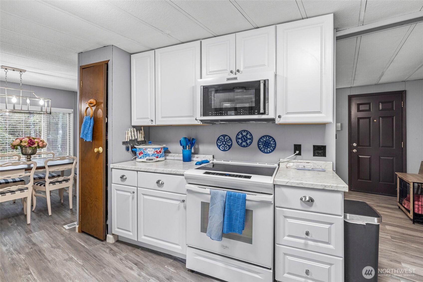 4565 Woodland Circle