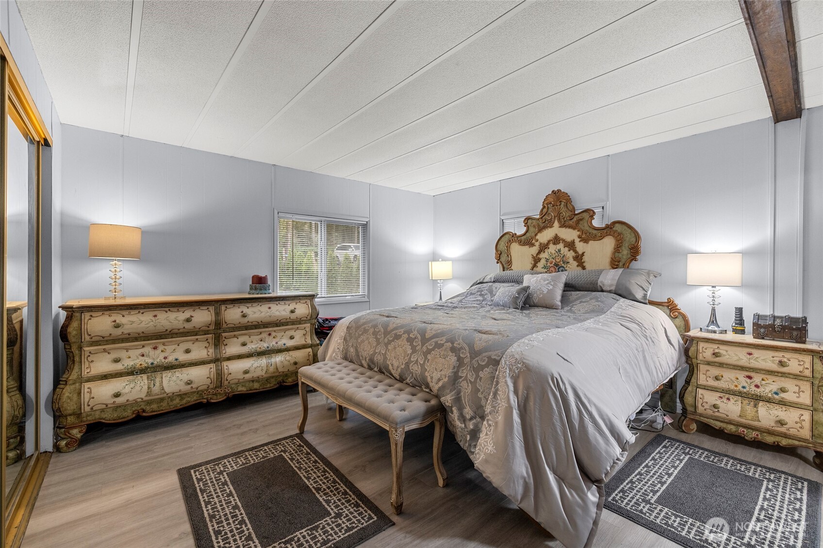 4565 Woodland Circle