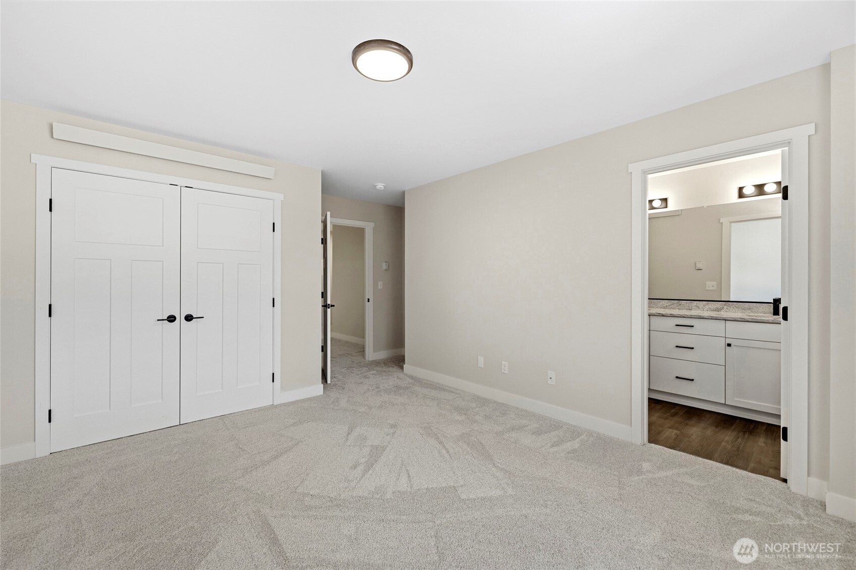 945 NW Heller Street Unit: C2