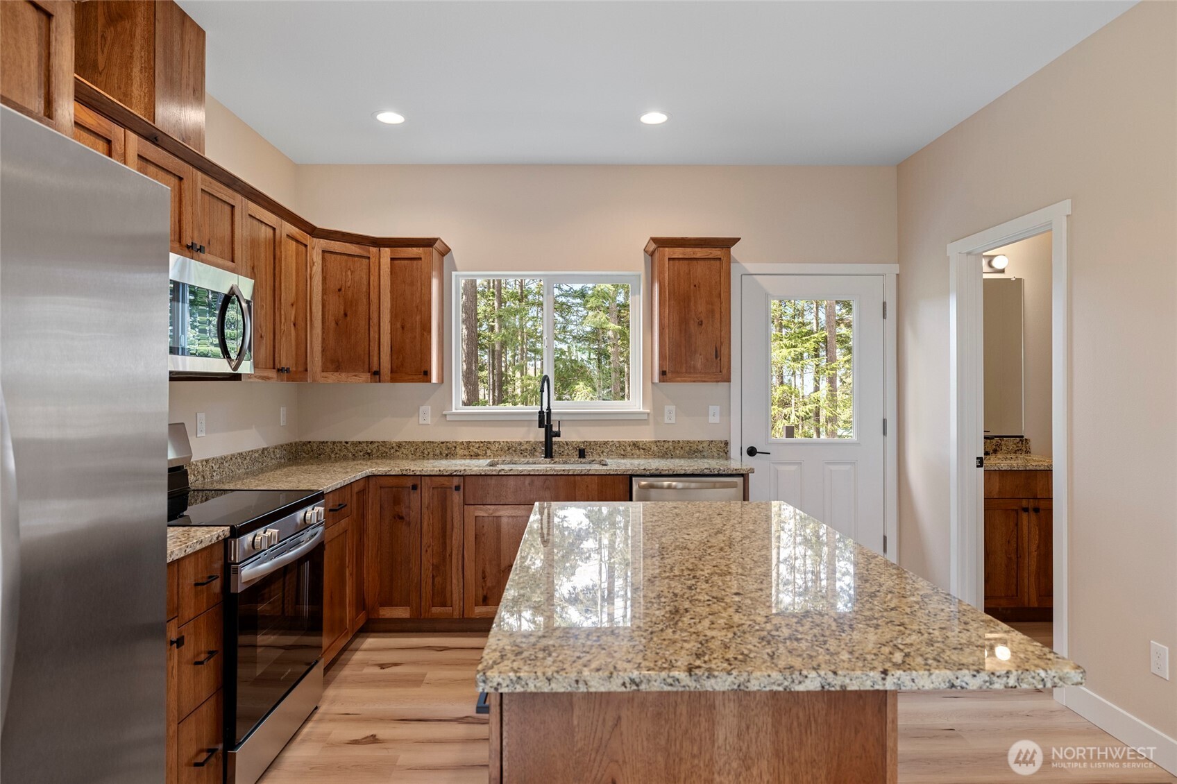 945 NW Heller Street Unit: C2