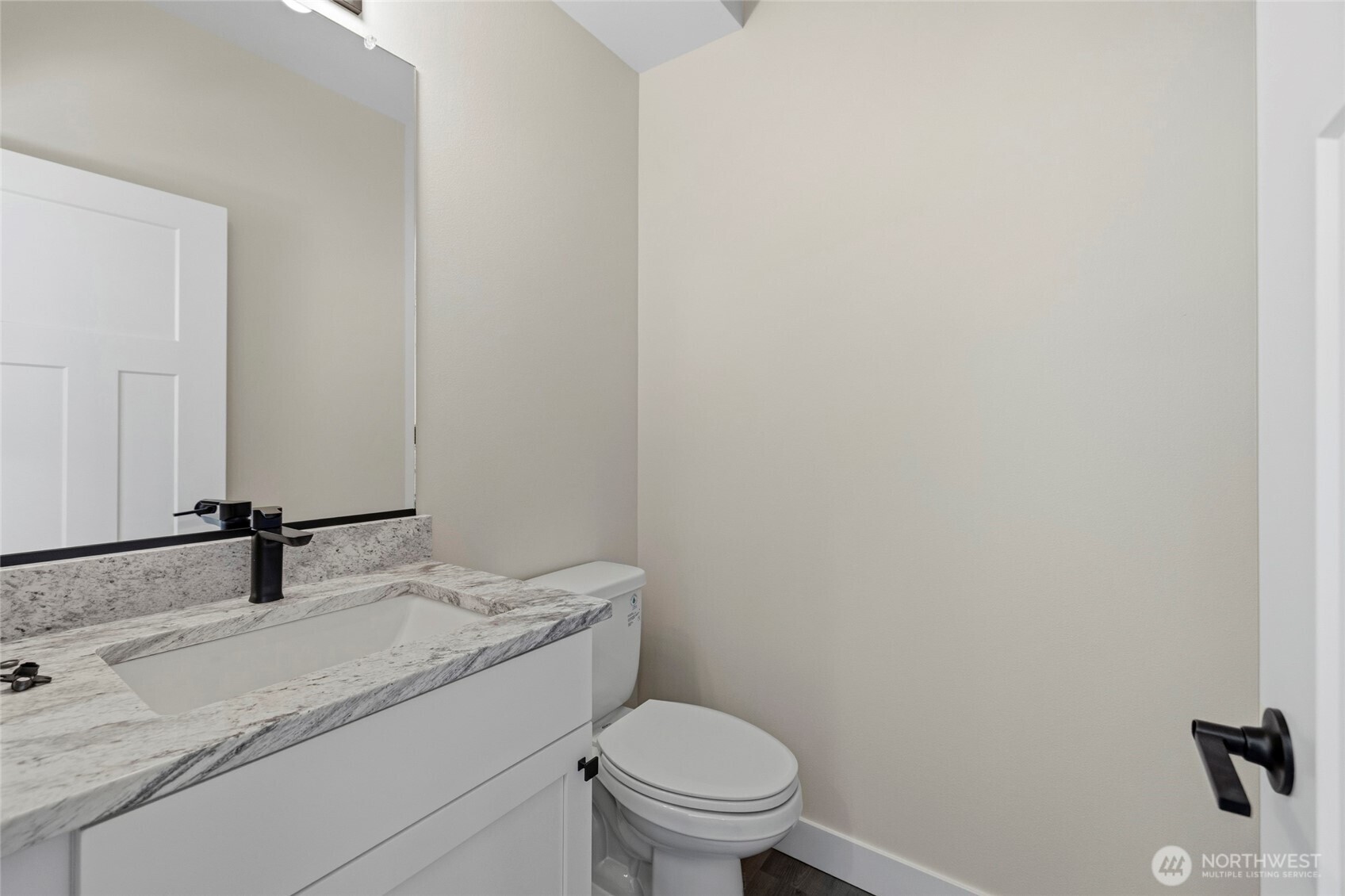 945 NW Heller Street Unit: C2