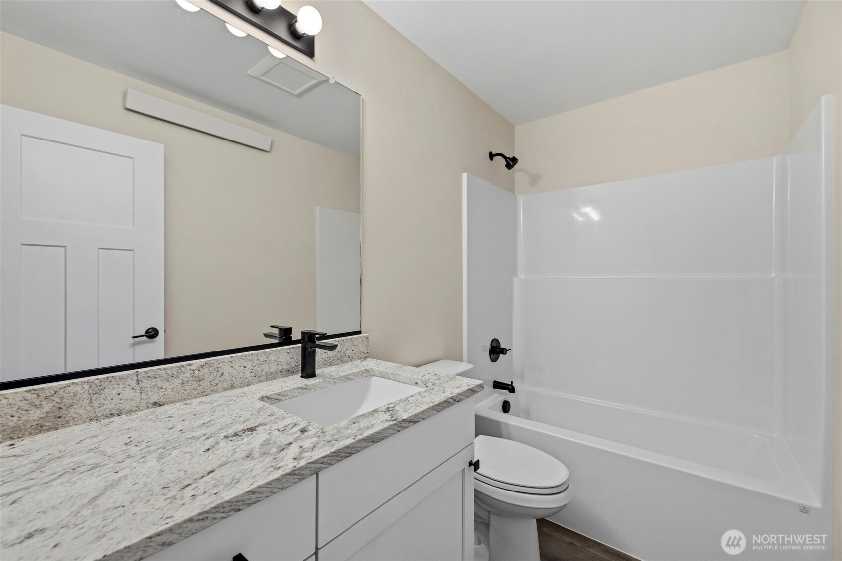 945 NW Heller Street Unit: C2