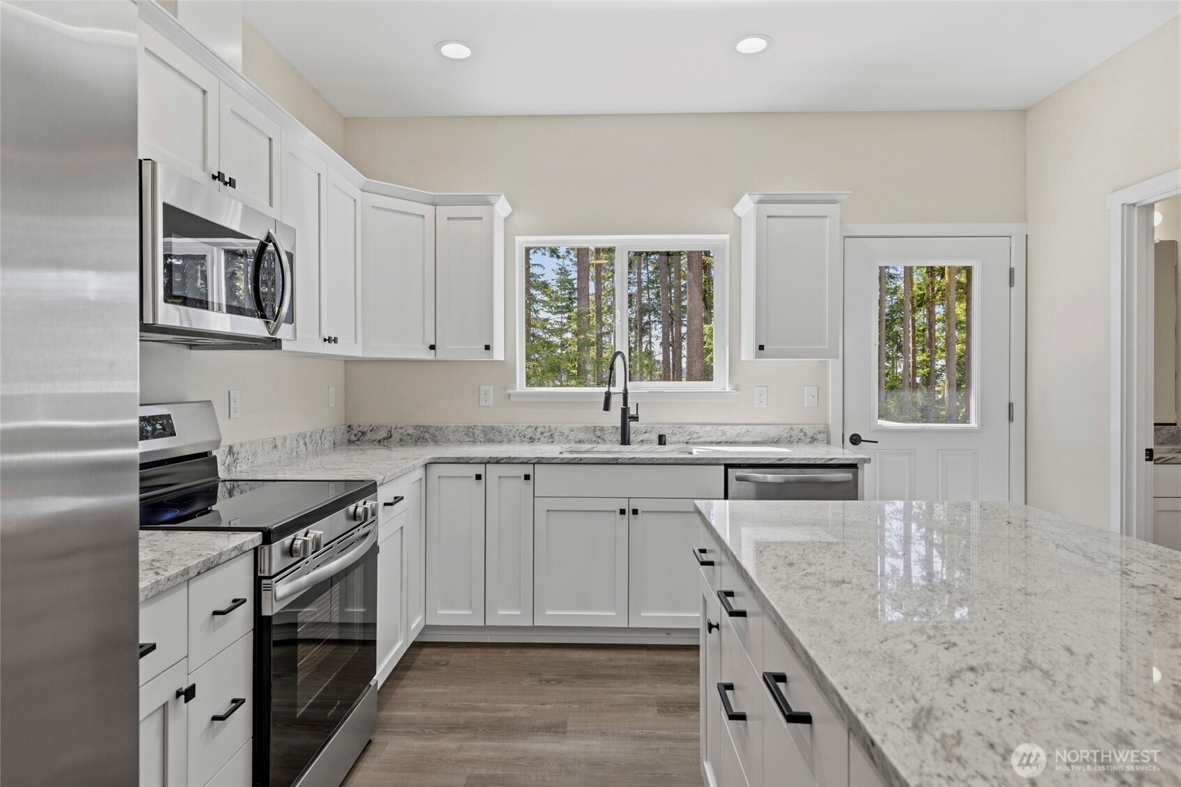 945 NW Heller Street Unit: C2
