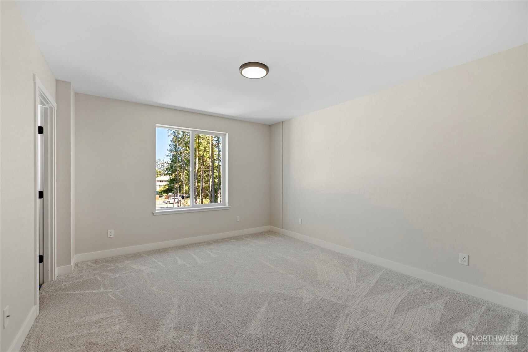 945 NW Heller Street Unit: C2