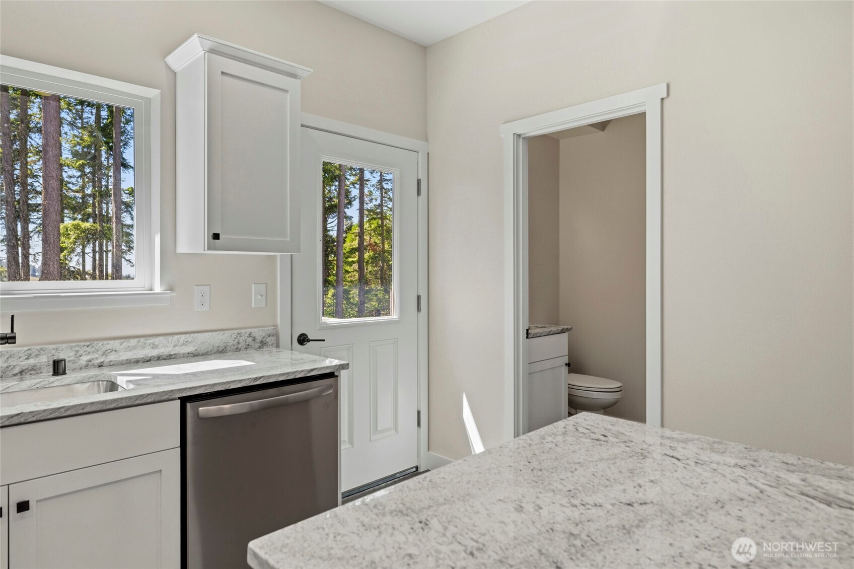 945 NW Heller Street Unit: C2