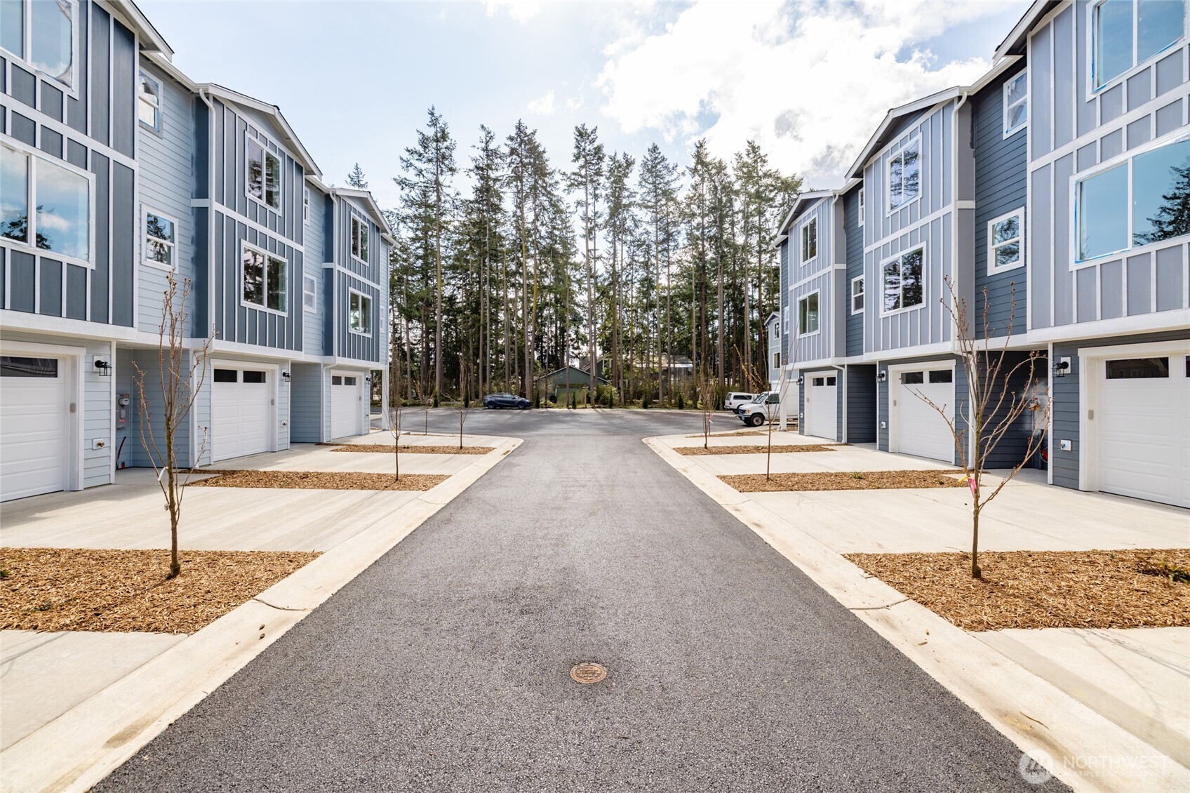 945 NW Heller Street Unit: C2