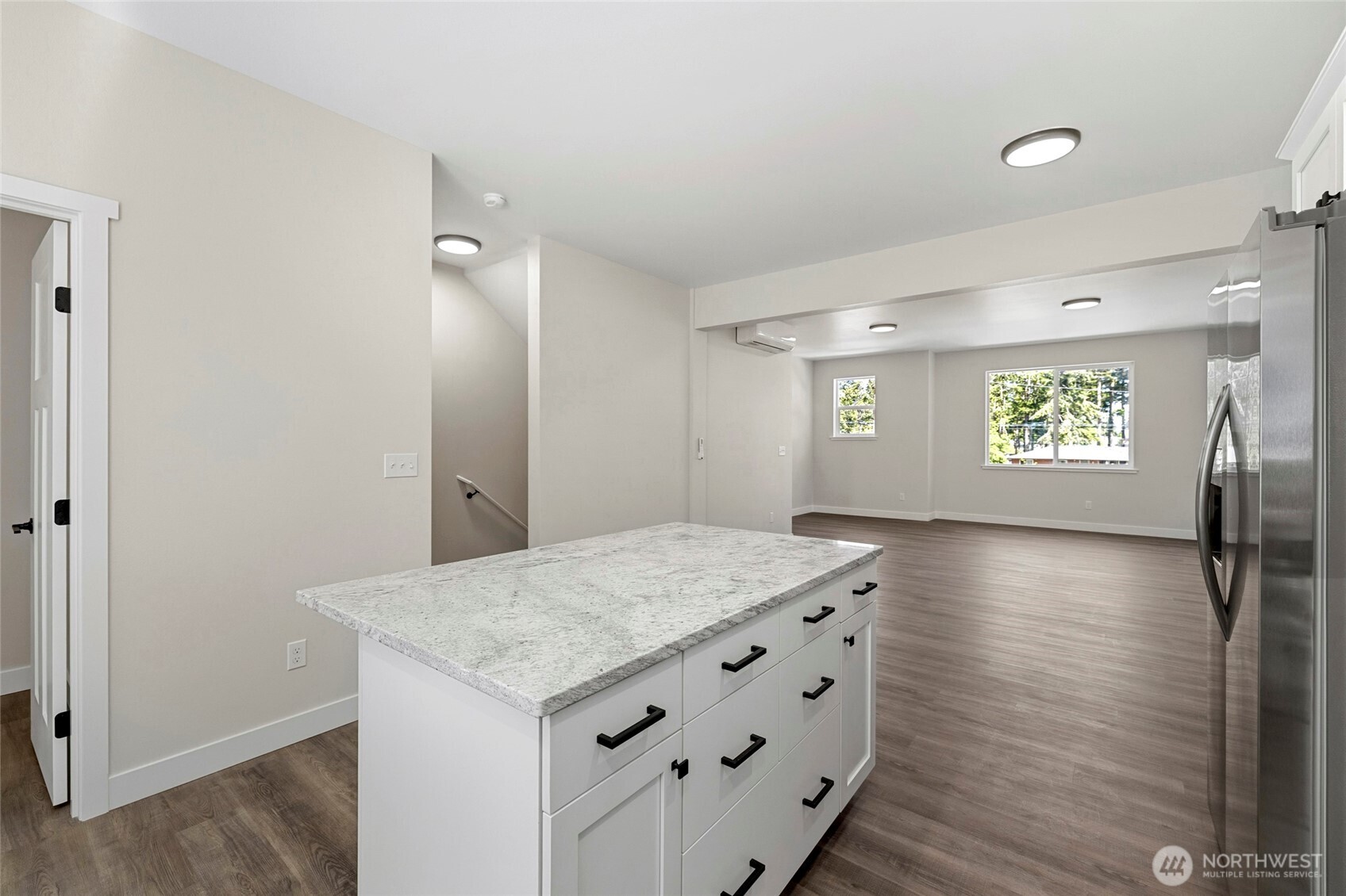 945 NW Heller Street Unit: C2