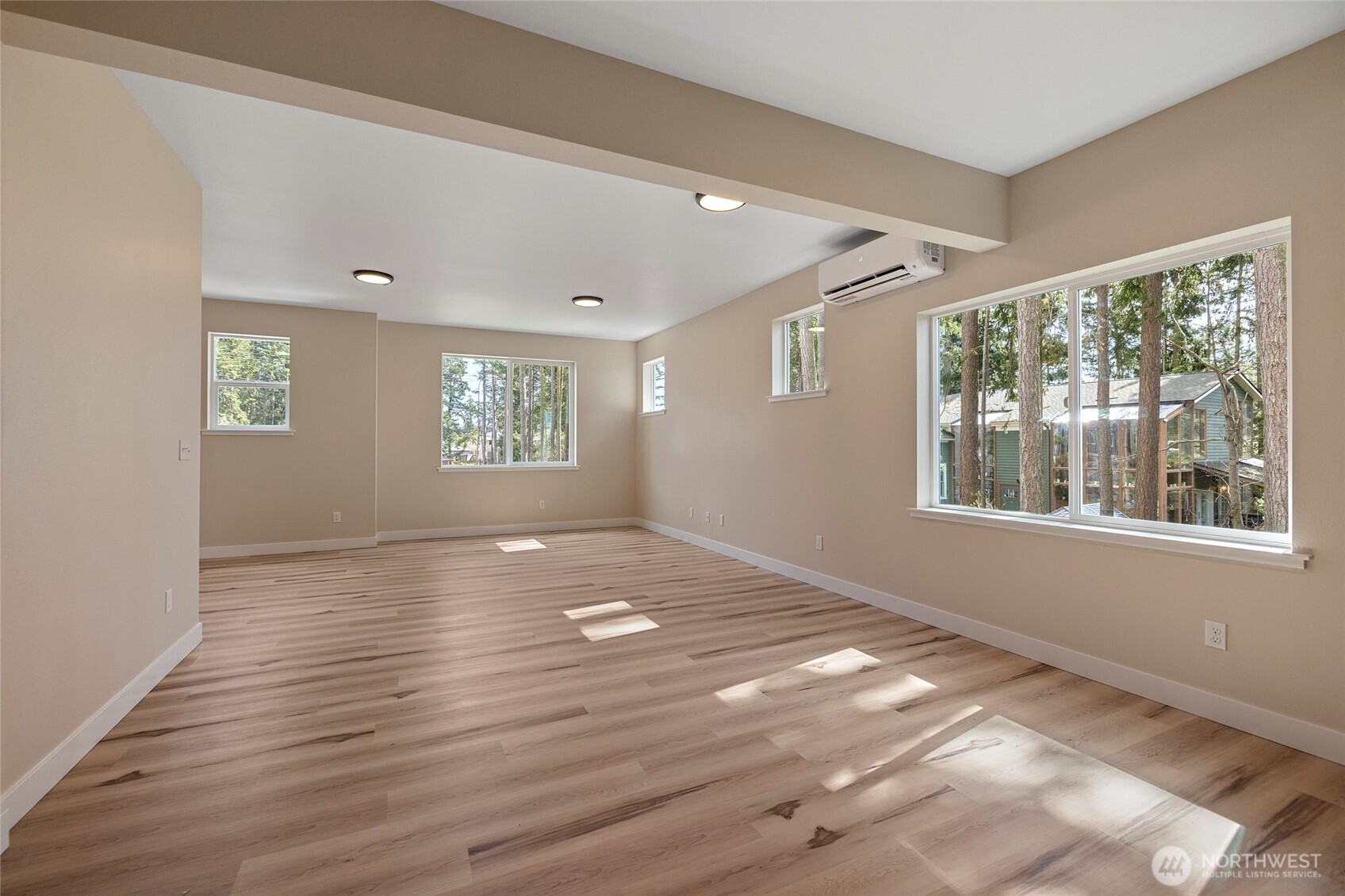 945 NW Heller Street Unit: C2