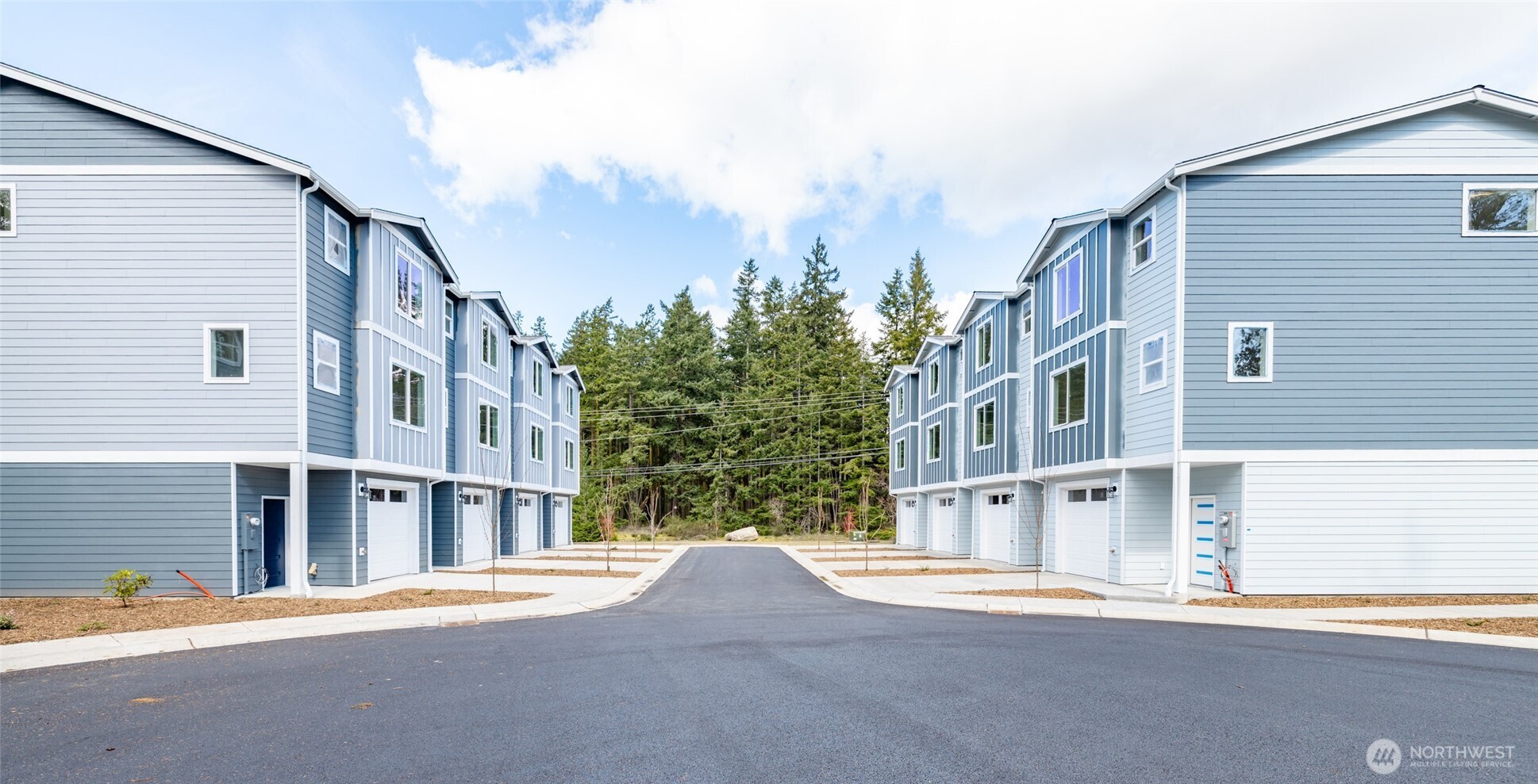 945 NW Heller Street Unit: C2